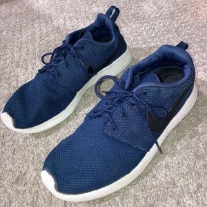Men’s Nike Roshe Shoes